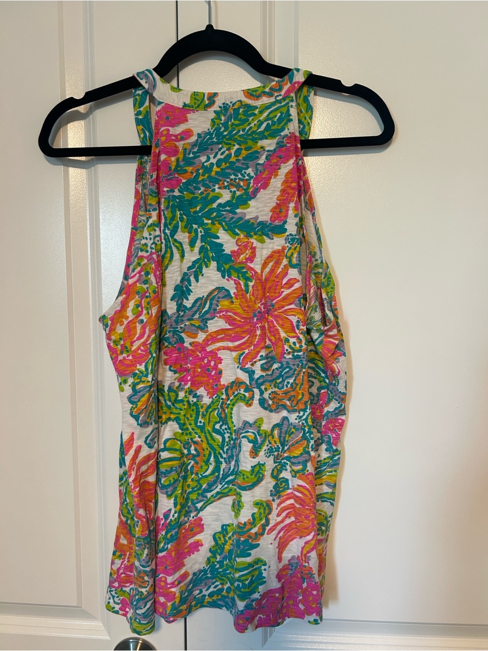 Bright Floral Sleeveless Tank Top — Multicolor - Picture 2 of 3